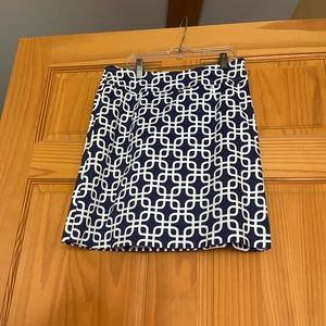 $5 with purchase of other item Skirtin Around navy and white cotton skirt Size 2